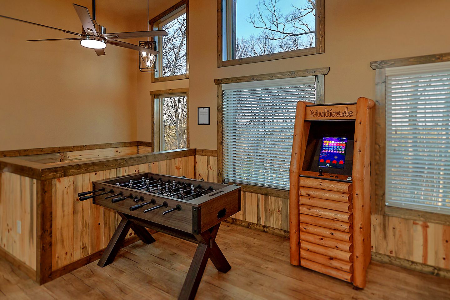 Incredible Cabin with Fire Pit and Games in Zion Grove, Tennessee