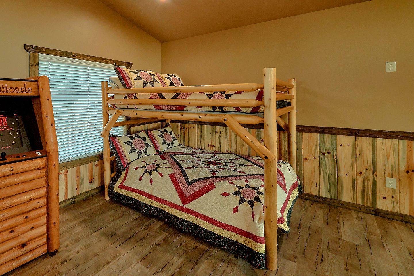 Incredible Cabin with Fire Pit and Games in Zion Grove, Tennessee