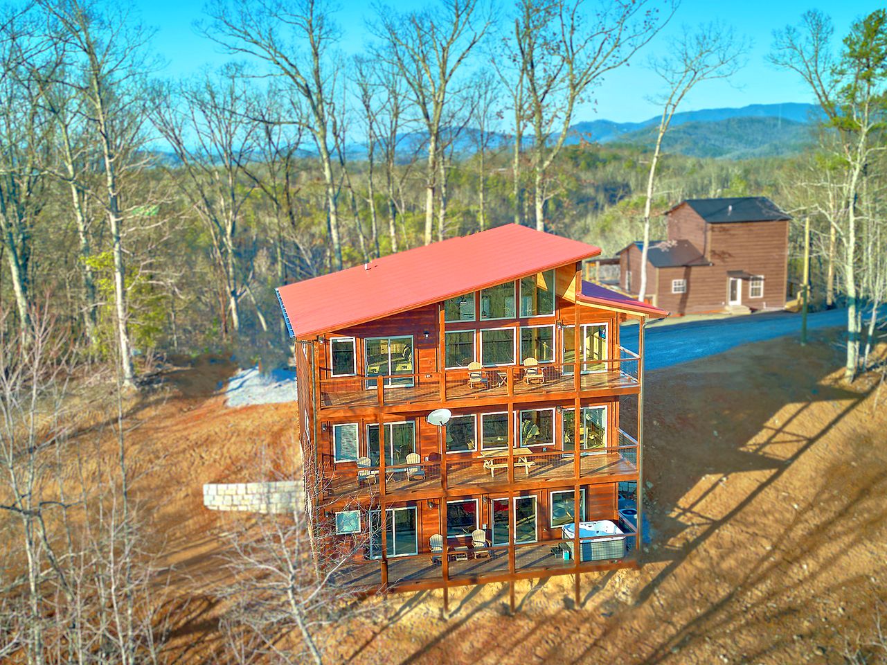 Incredible Cabin with Fire Pit and Games in Zion Grove, Tennessee