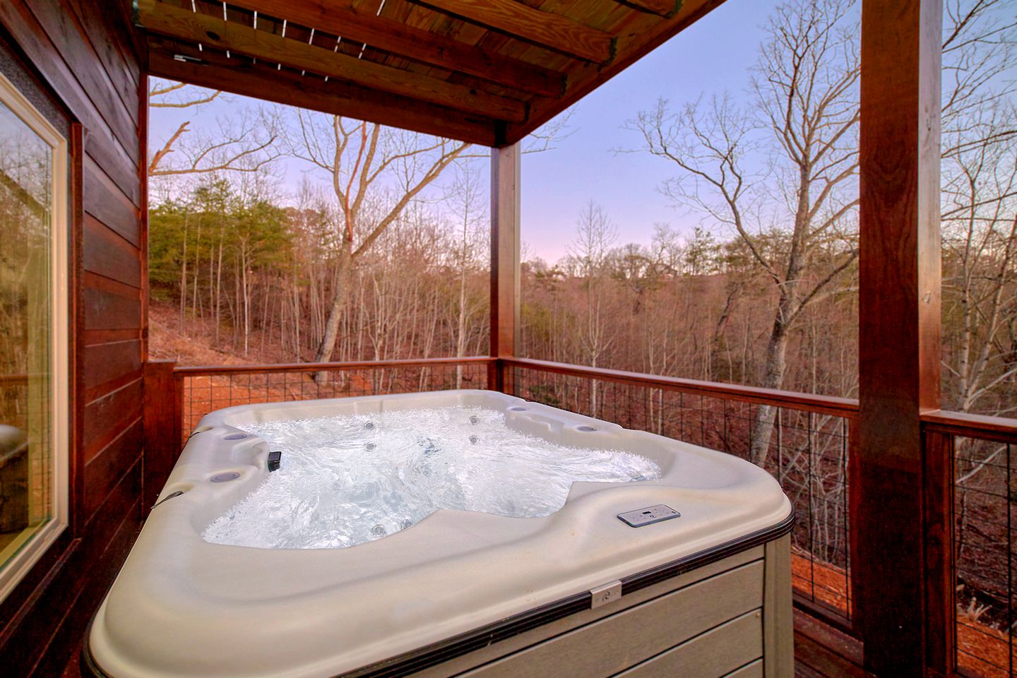 Incredible Cabin with Fire Pit and Games in Zion Grove, Tennessee