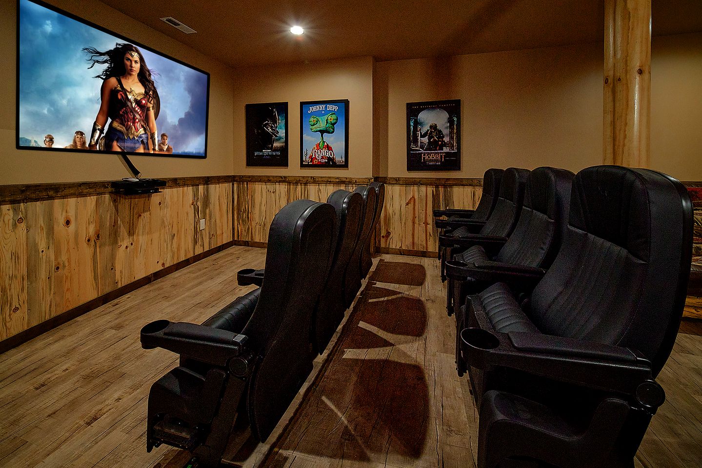 Incredible Cabin with Fire Pit and Games in Zion Grove, Tennessee