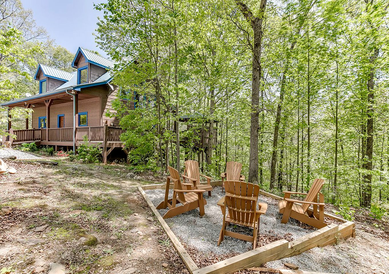 Glamping near Atlanta Georgia in this Luxury Cabin for Family Vacation