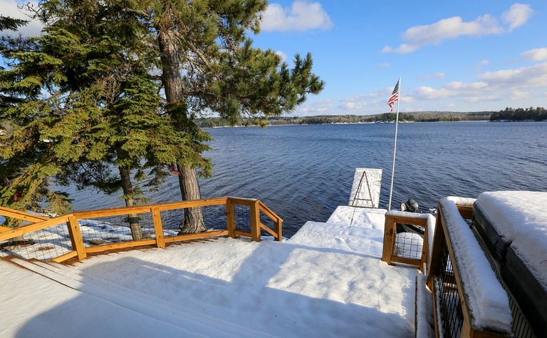 Cabins (Crane Lake, Minnesota, United States)