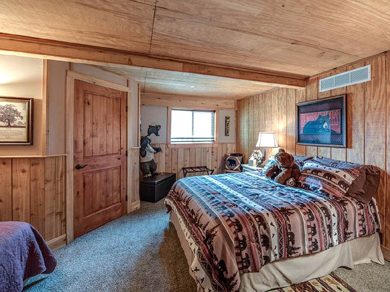 Brilliant Wooden Cabin in Round Top, Texas