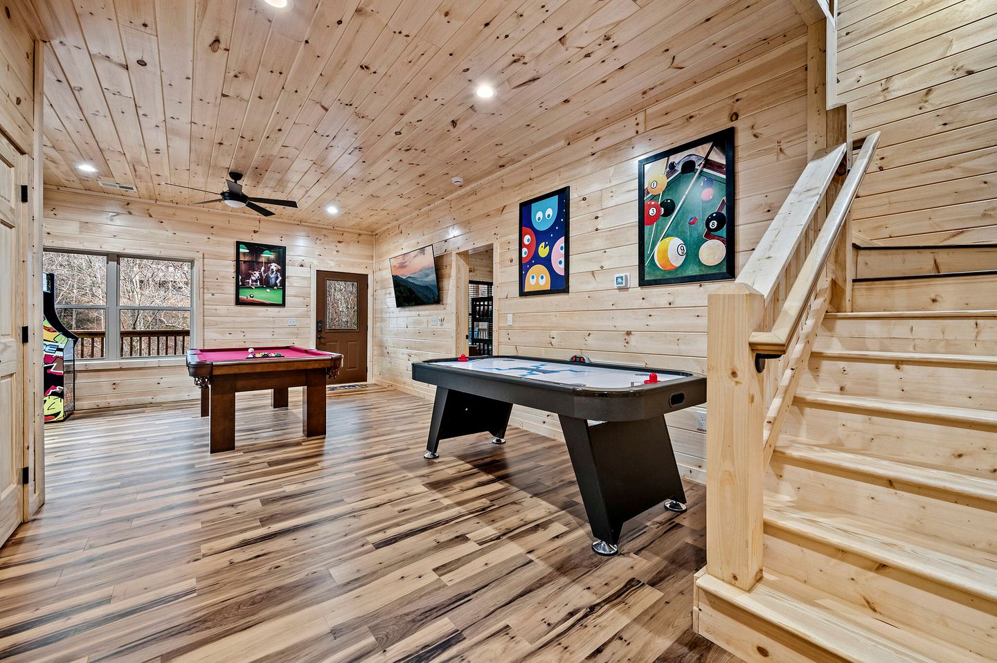 Movie Magic and Mountain Views: Family Cabin in Sevierville with Deck Hot Tub