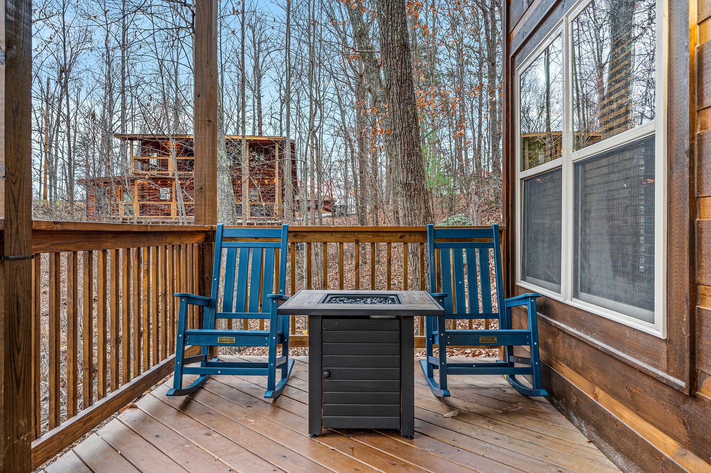 Movie Magic and Mountain Views: Family Cabin in Sevierville with Deck Hot Tub