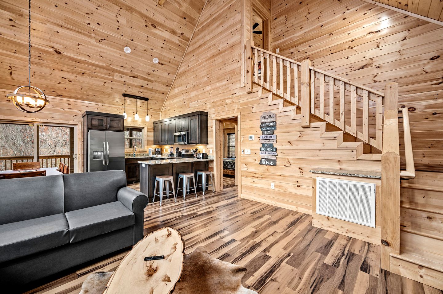 Movie Magic and Mountain Views: Family Cabin in Sevierville with Deck Hot Tub