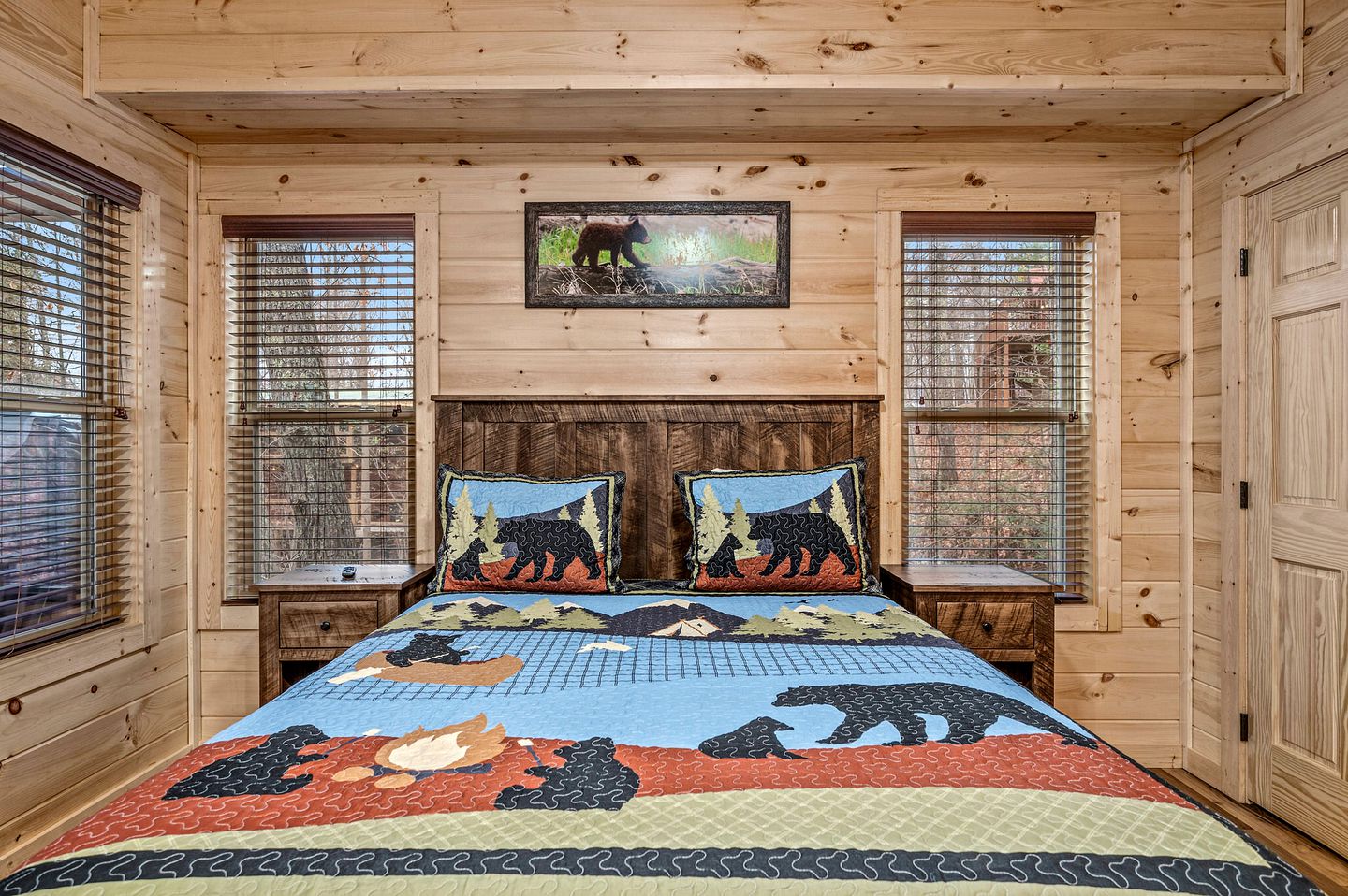 Movie Magic and Mountain Views: Family Cabin in Sevierville with Deck Hot Tub