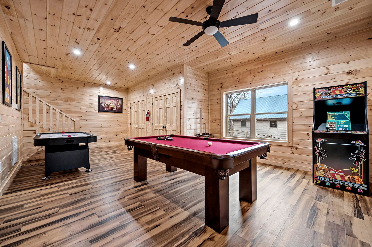 Movie Magic and Mountain Views: Family Cabin in Sevierville with Deck Hot Tub