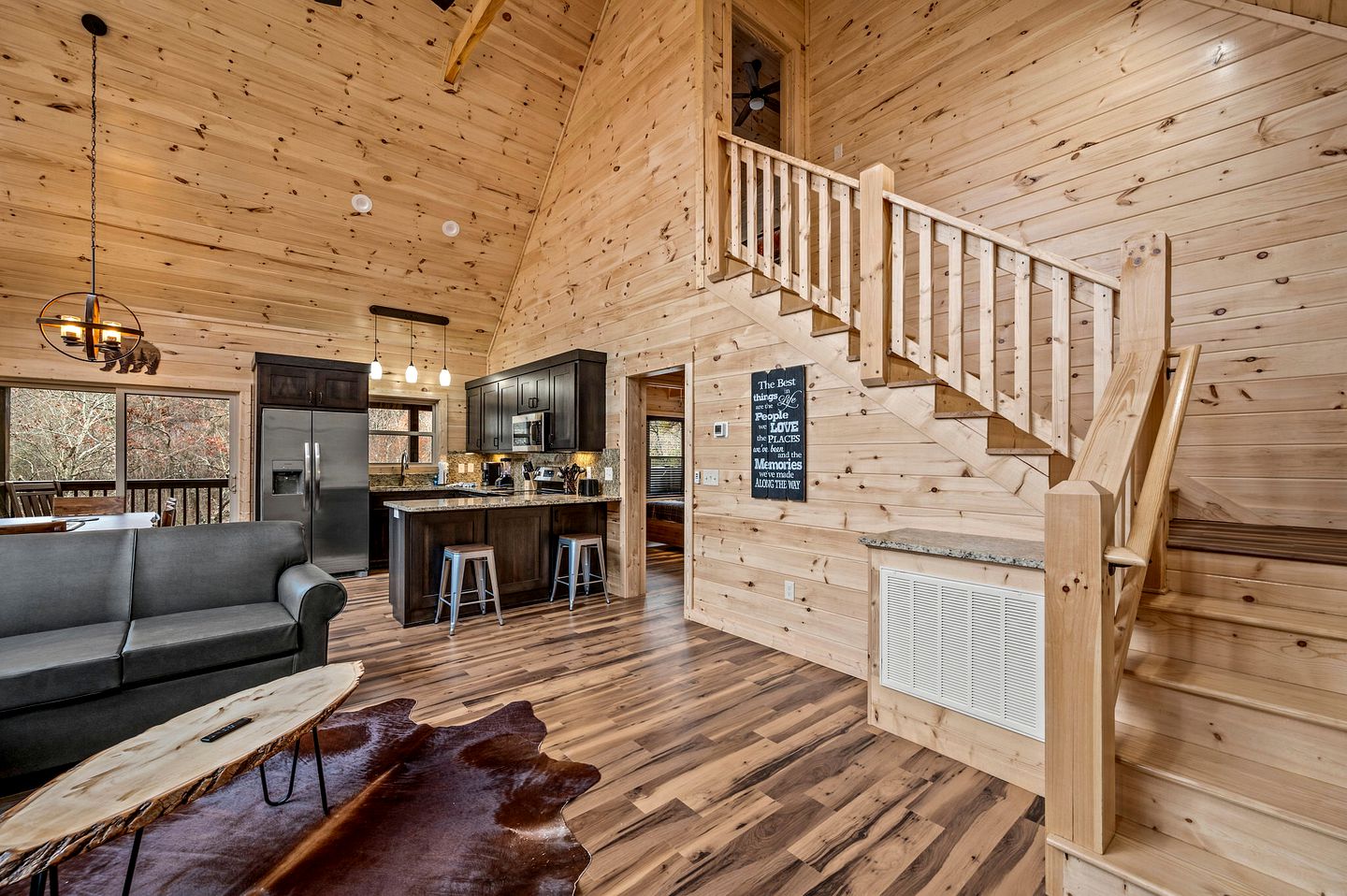 Mountain Fun in Gatlinburg: Cabin with Movie Theater and Game Room for an Unforgettable Time