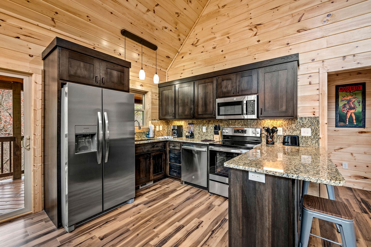 Mountain Fun in Gatlinburg: Cabin with Movie Theater and Game Room for an Unforgettable Time