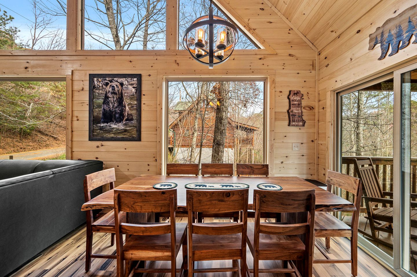 Mountain Fun in Gatlinburg: Cabin with Movie Theater and Game Room for an Unforgettable Time
