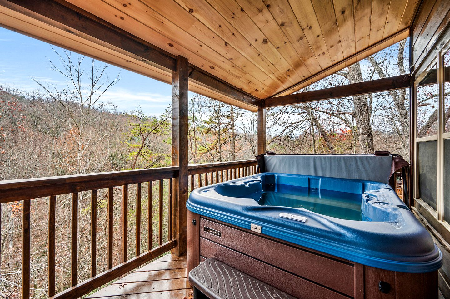 Mountain Fun in Gatlinburg: Cabin with Movie Theater and Game Room for an Unforgettable Time