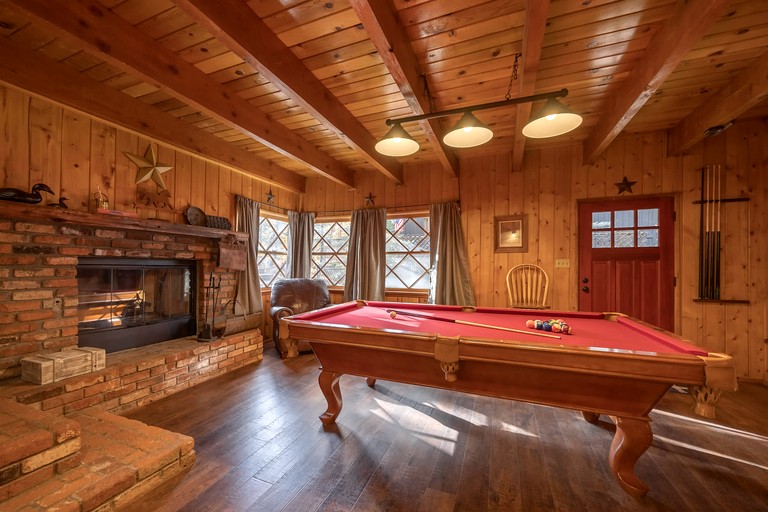 Cabins (United States of America, Big Bear Lake, California)