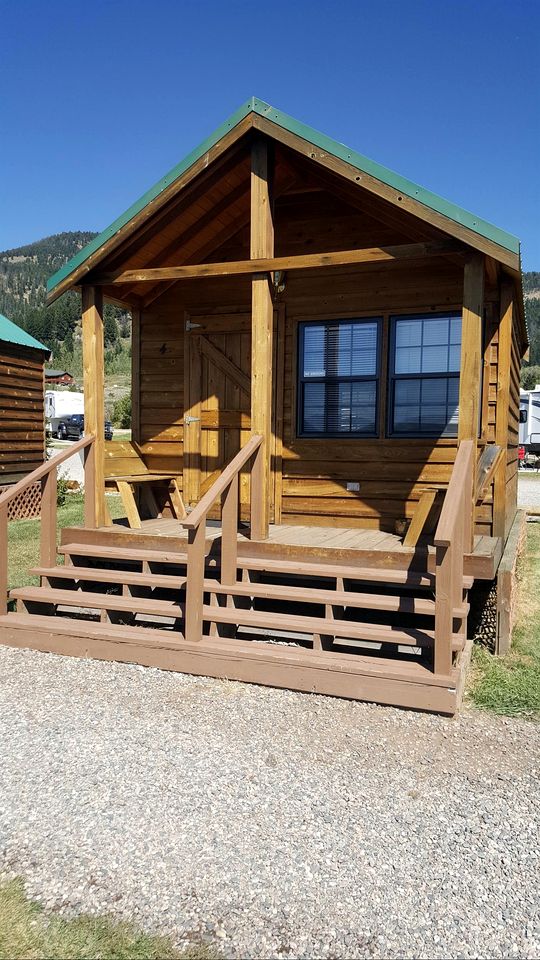 Rustic Family-Friendly Cabin Perfect for Outdoor Activities in Montana