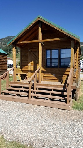 Cabins (United States of America, West Yellowstone, Montana)