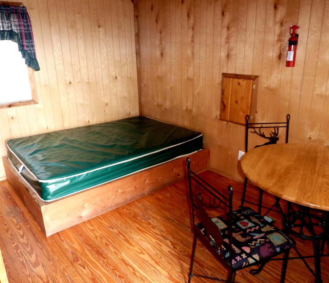 Fantastic Cabin with Fire Pit Close to West Yellowstone, Montana