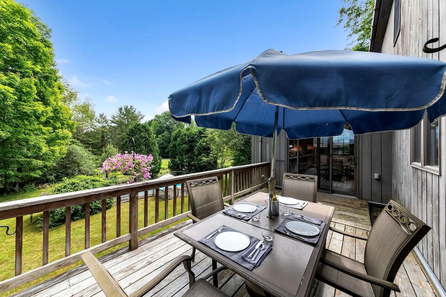 Awesome Cottage with Fireplace and Swimming Pool in Sunderland, Vermont