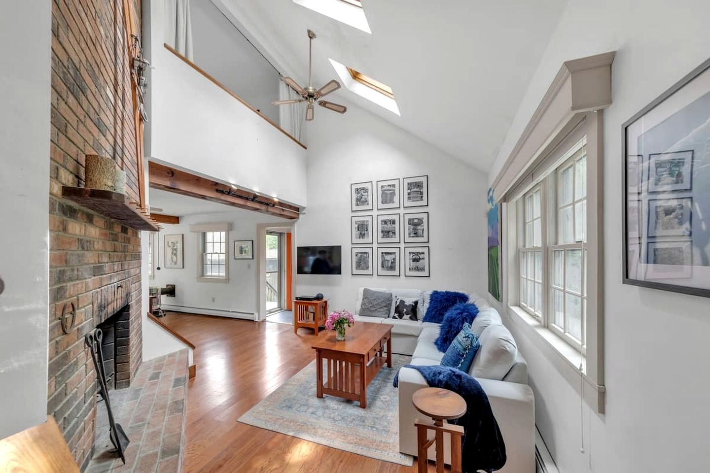 Awesome Cottage with Fireplace and Swimming Pool in Sunderland, Vermont