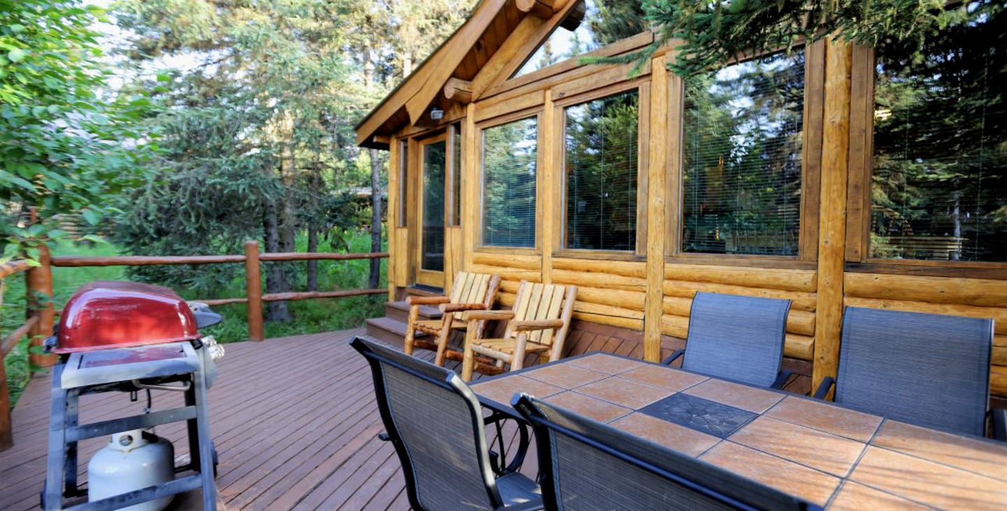 Warm and Cozy Cabin Rental for a Wilderness Escape in Anchor Point, Alaska