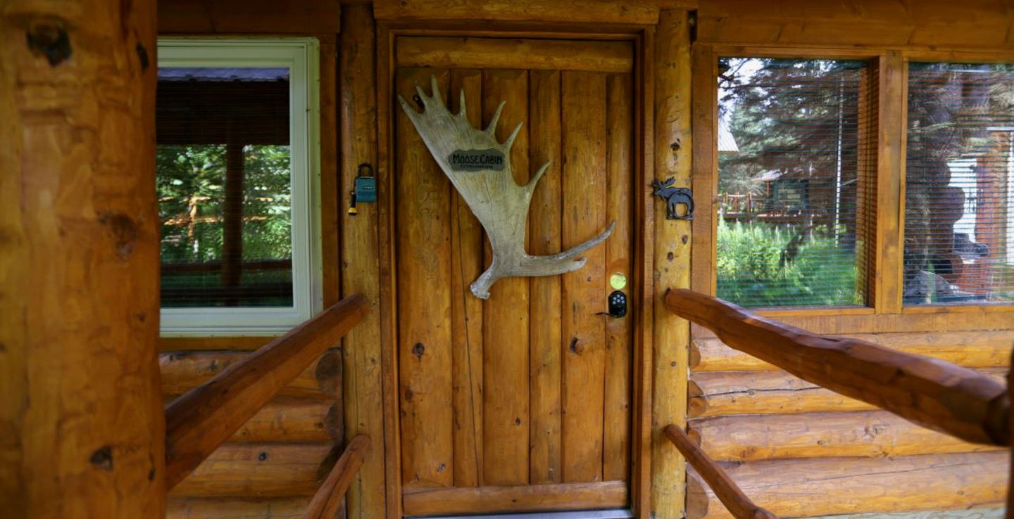 Warm and Cozy Cabin Rental for a Wilderness Escape in Anchor Point, Alaska