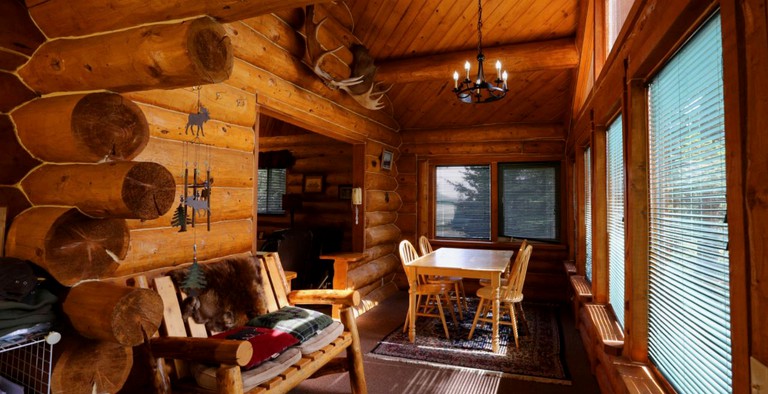 Log Cabins (Anchor Point, Alaska, United States)