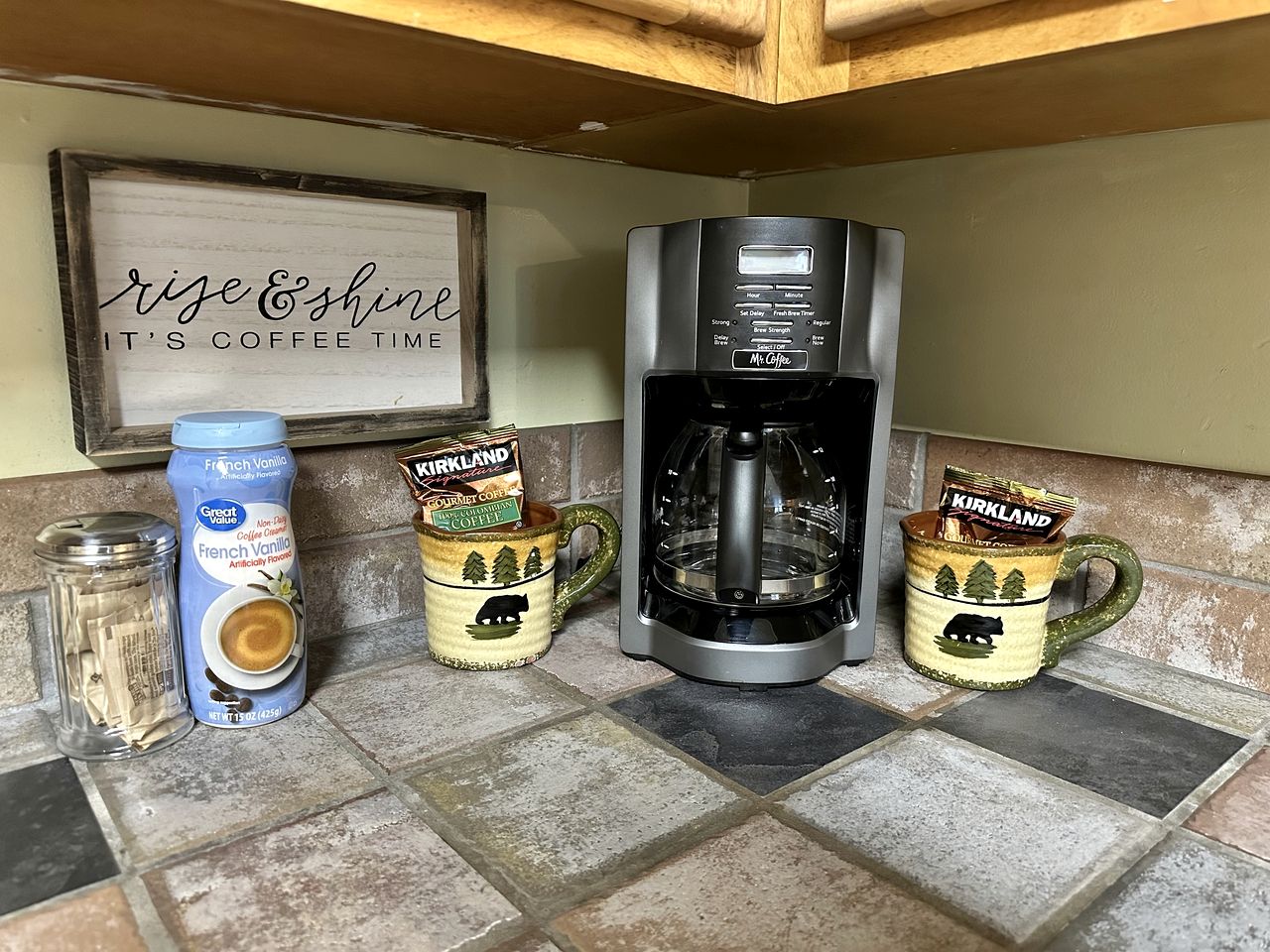 Family-Friendly Cabin with Large Deck and Hot-Tub in Washington