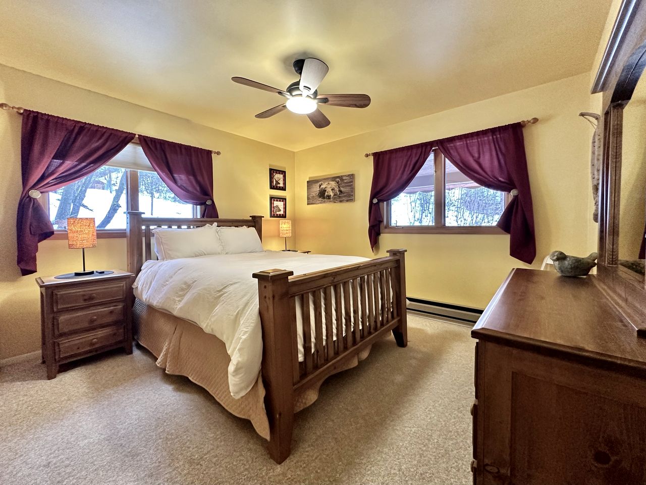 Family-Friendly Cabin with Large Deck and Hot-Tub in Washington