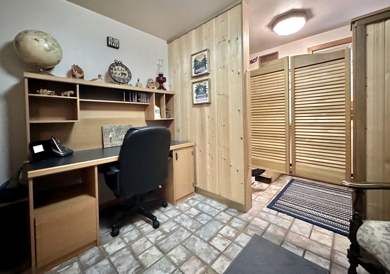 Family-Friendly Cabin with Large Deck and Hot-Tub in Washington