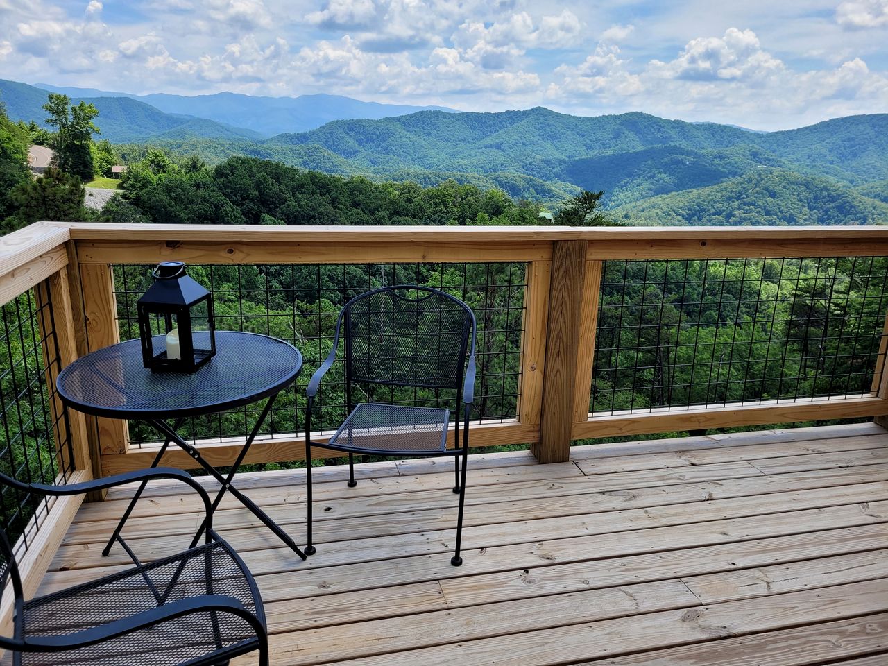 Mountain Cabin with Spa and Breathtaking Views in Sevierville, Tennessee