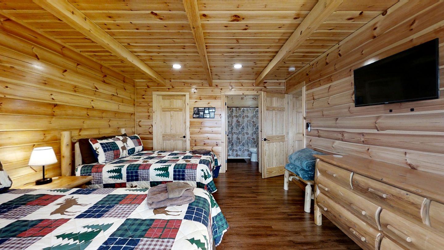 Mountain Cabin with Spa and Breathtaking Views in Sevierville, Tennessee