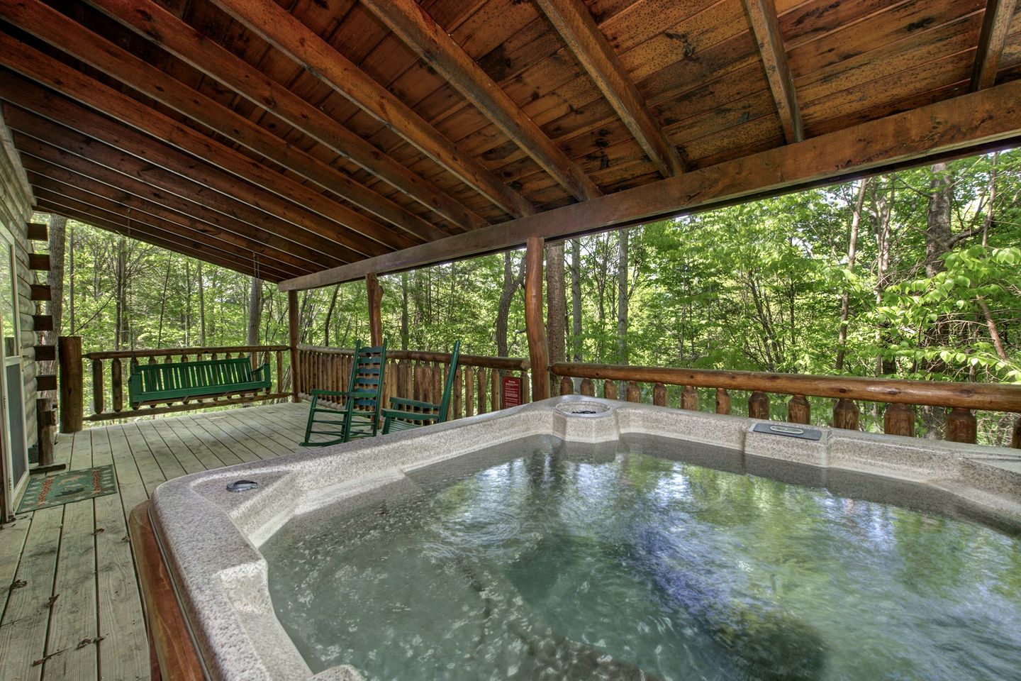 Wooden Secluded Cabin with Jacuzzi and Pool Table in Tennessee