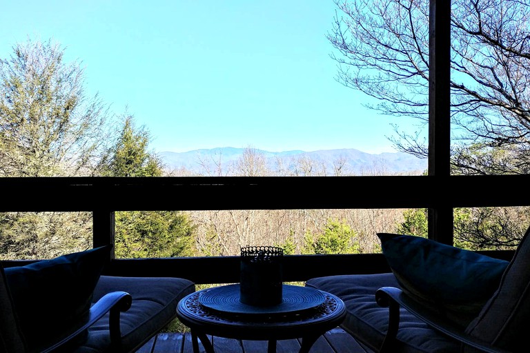 Cabins (Whittier, North Carolina, United States)