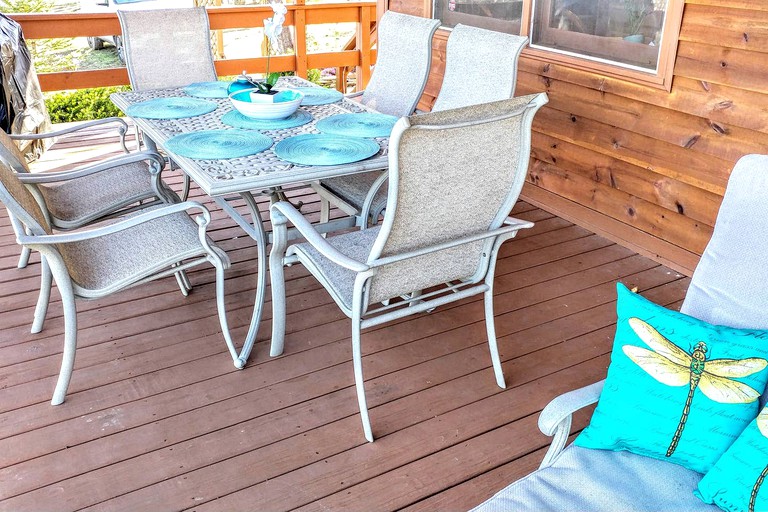 Cabins (Whittier, North Carolina, United States)