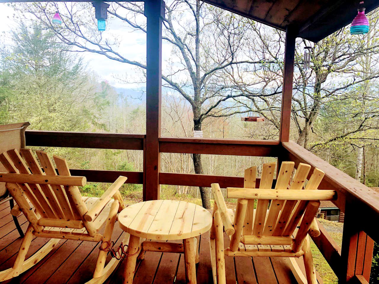 Charming Cabin with Views of the Great Smoky Mountains in Whittier, North Carolina