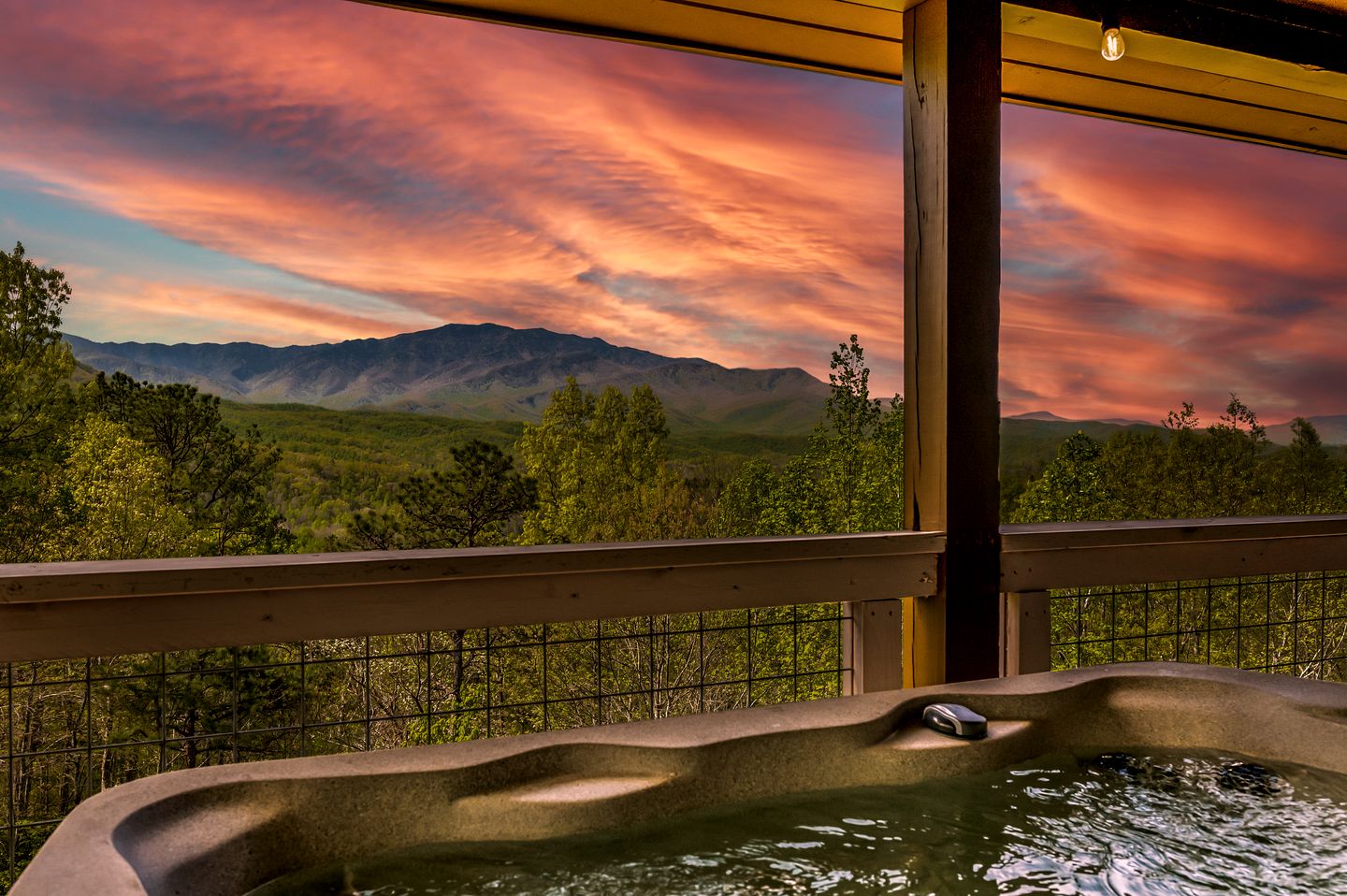 Luxurious Accessible Getaway Cabin with Hot Tub and Panoramic Views in the Smoky Mountains, Tennessee