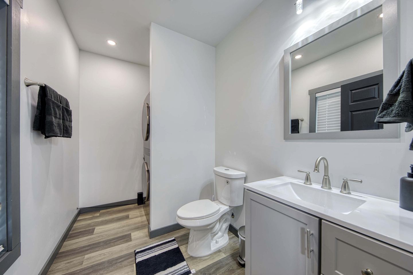 Brand-New Luxury Cabin with Game Room & Hot Tub near Downtown Gatlinburg, TN