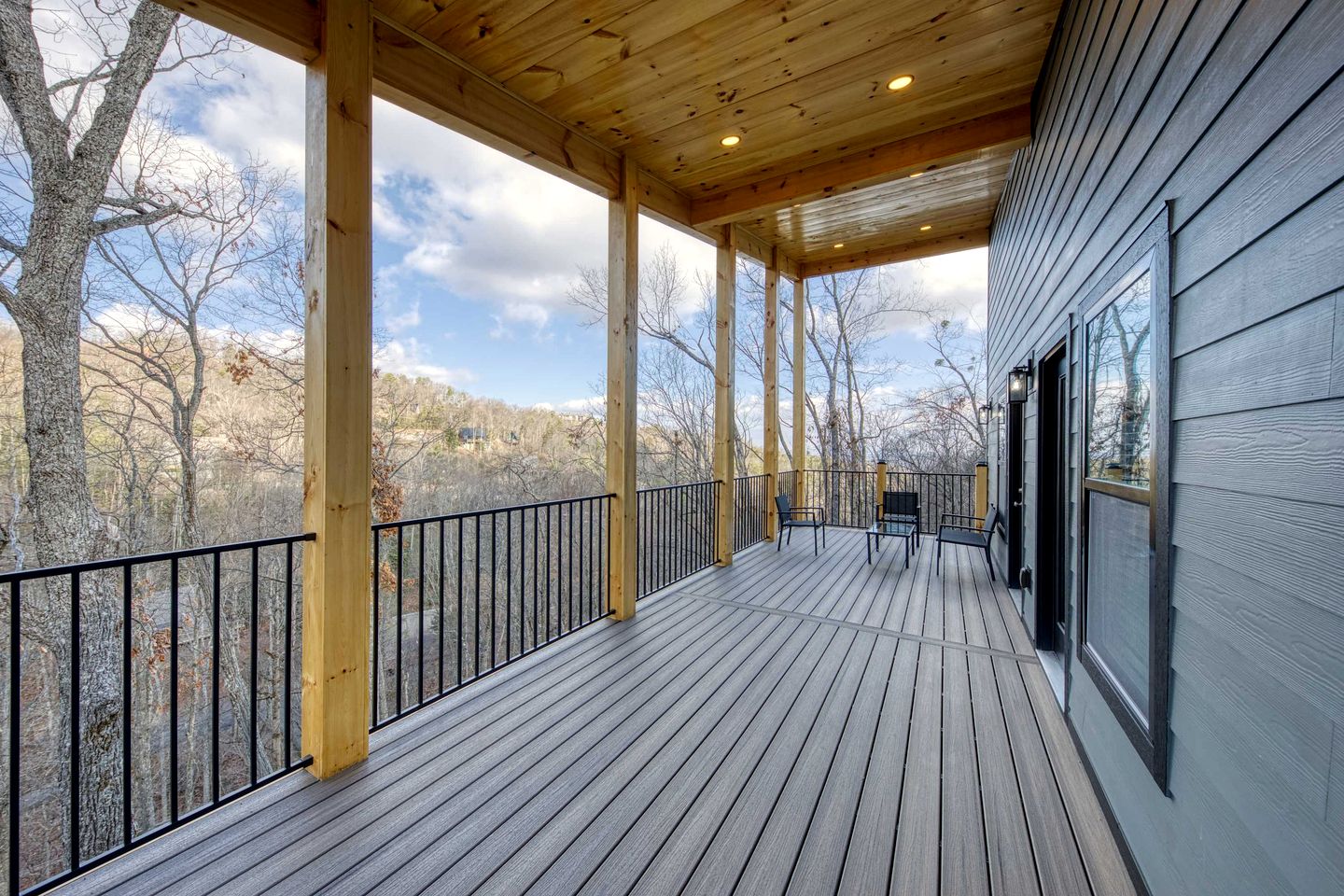 Brand-New Luxury Cabin with Game Room & Hot Tub near Downtown Gatlinburg, TN