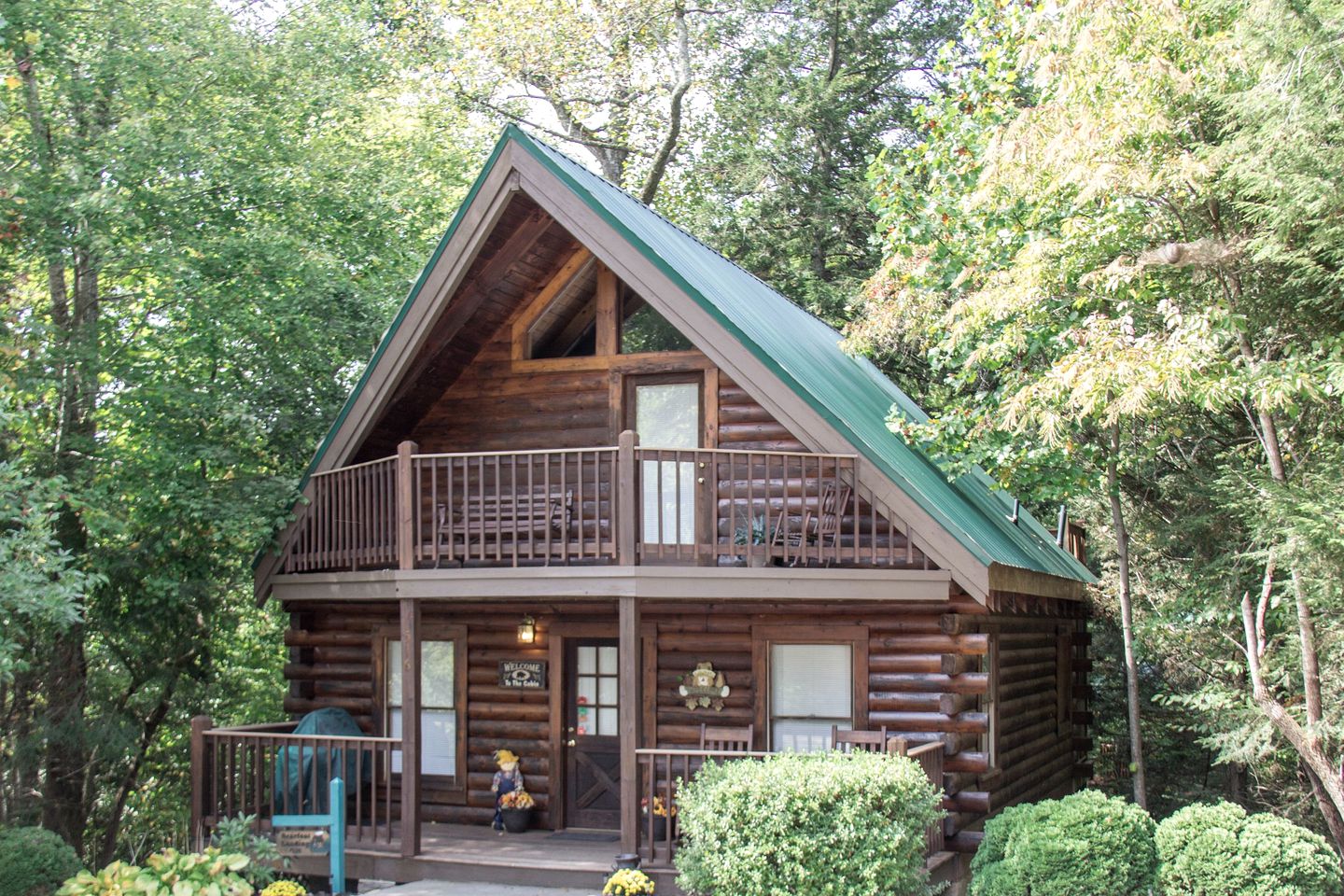 Romantic Escapes in Tennessee in this Lovely Cabin with Hot Tub in Gatlinburg