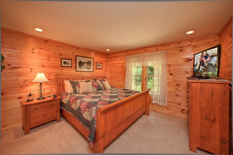 -- (United States, Gatlinburg, Tennessee)