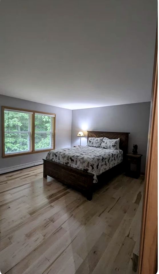 Cozy and Charming Cabin Nestled in the Hollywood Hills of Old Forge, Webb, NY