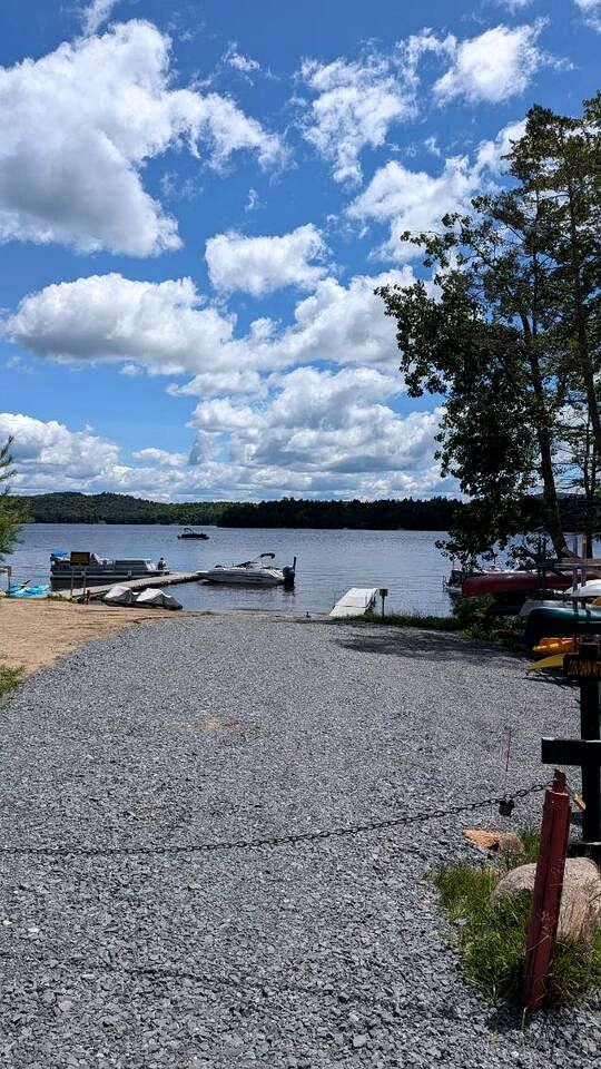 Cozy and Charming Cabin Nestled in the Hollywood Hills of Old Forge, Webb, NY