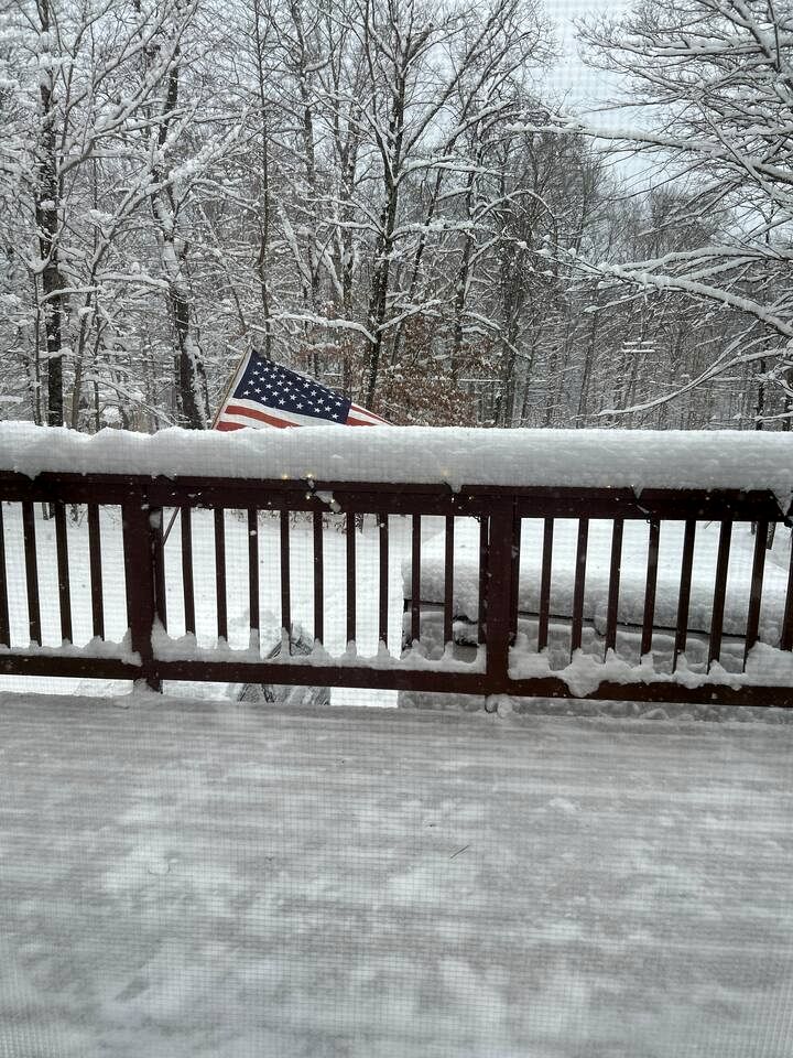 Cozy and Charming Cabin Nestled in the Hollywood Hills of Old Forge, Webb, NY