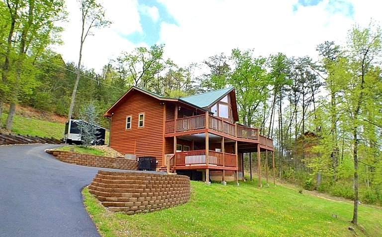 Experience Glamorous Camping in this Luxury Rental in Sevierville, Tennessee