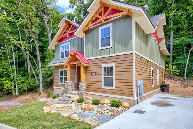 Mountain Magic - Glamping in the Great Smokies in this Lovely Cabin Rental in Gatlinburg