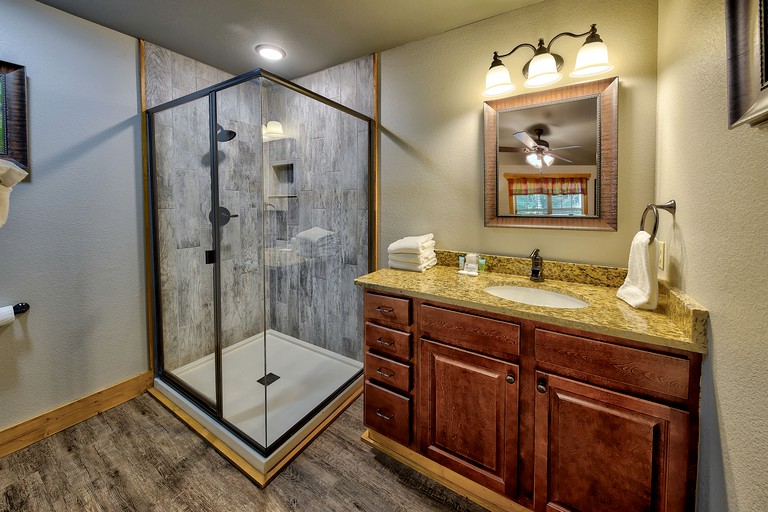 Cabins (United States of America, Gatlinburg, Tennessee)