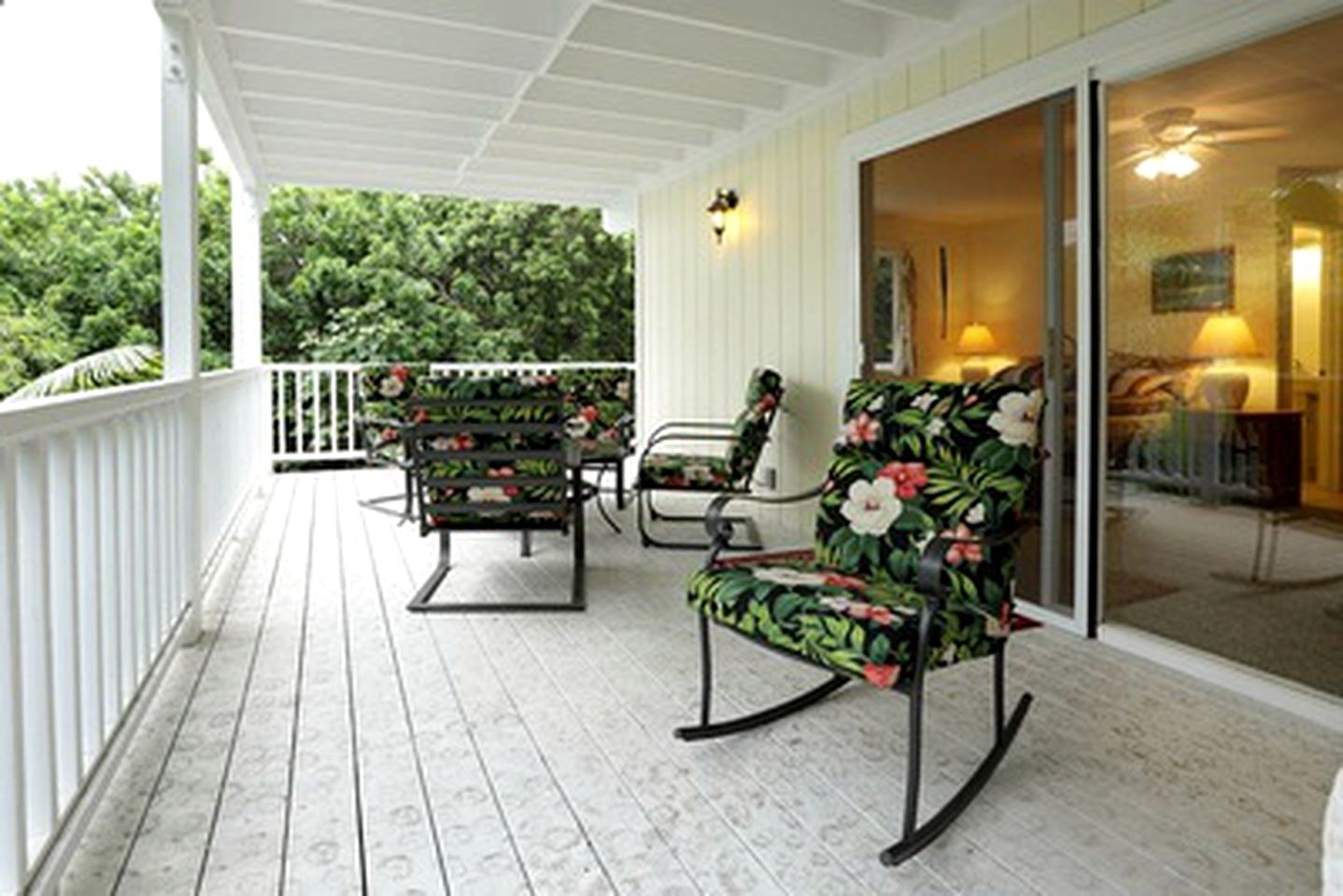 Enchanting Beach Vacation Rental with German-Speaking Hosts in Kailua Kona, Hawaii