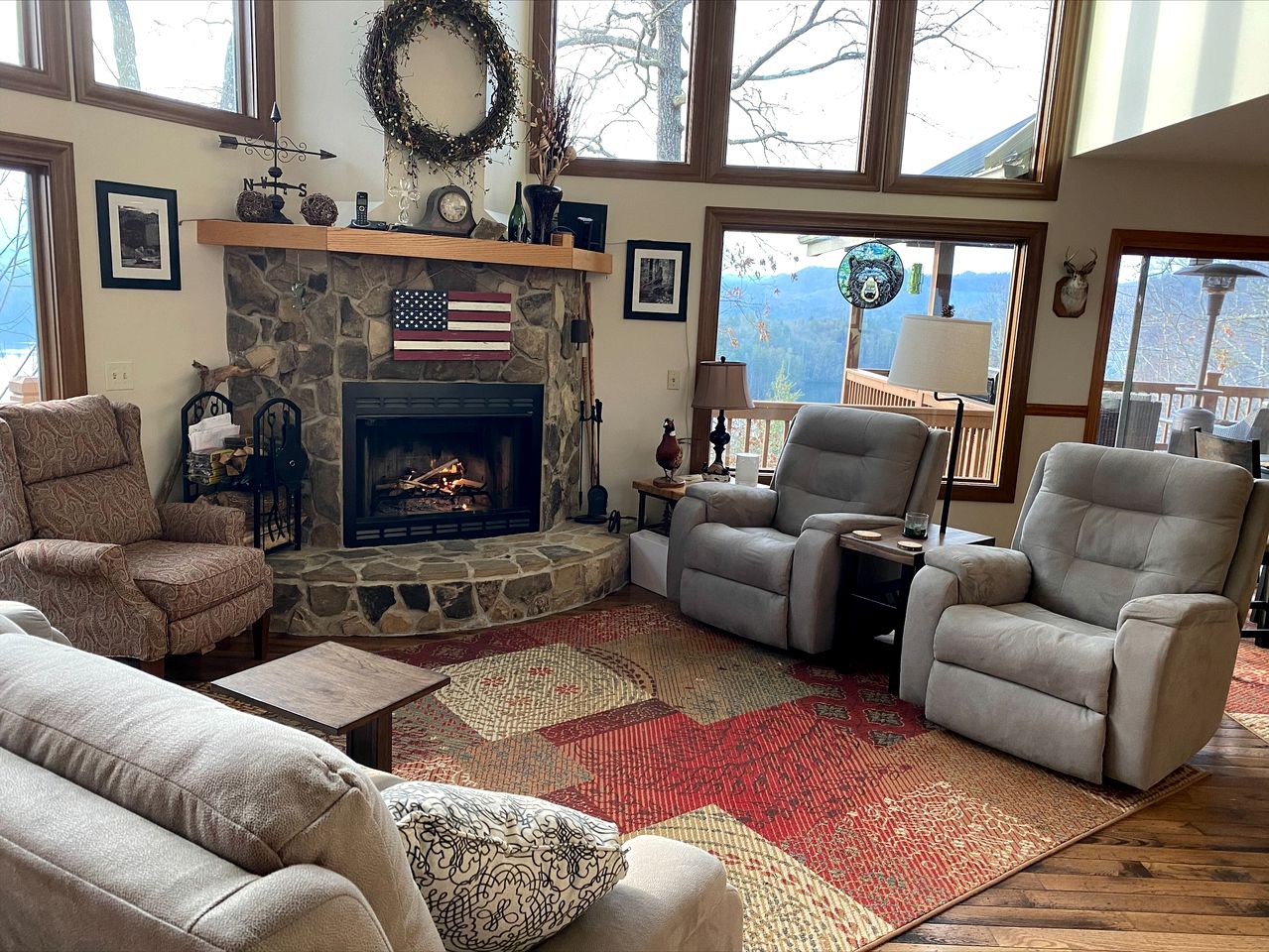 Amazing Cottage with Fire Pit and Hot-tub in Lake Santeetlah, North Carolina