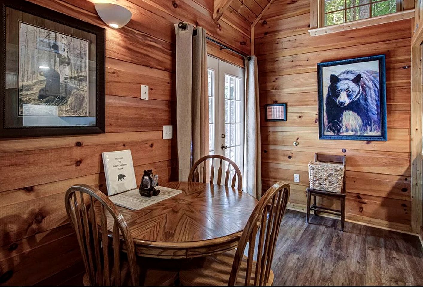 Fabulous Cabin with Nice Forest Vistas in Gatlinburg, Tennessee