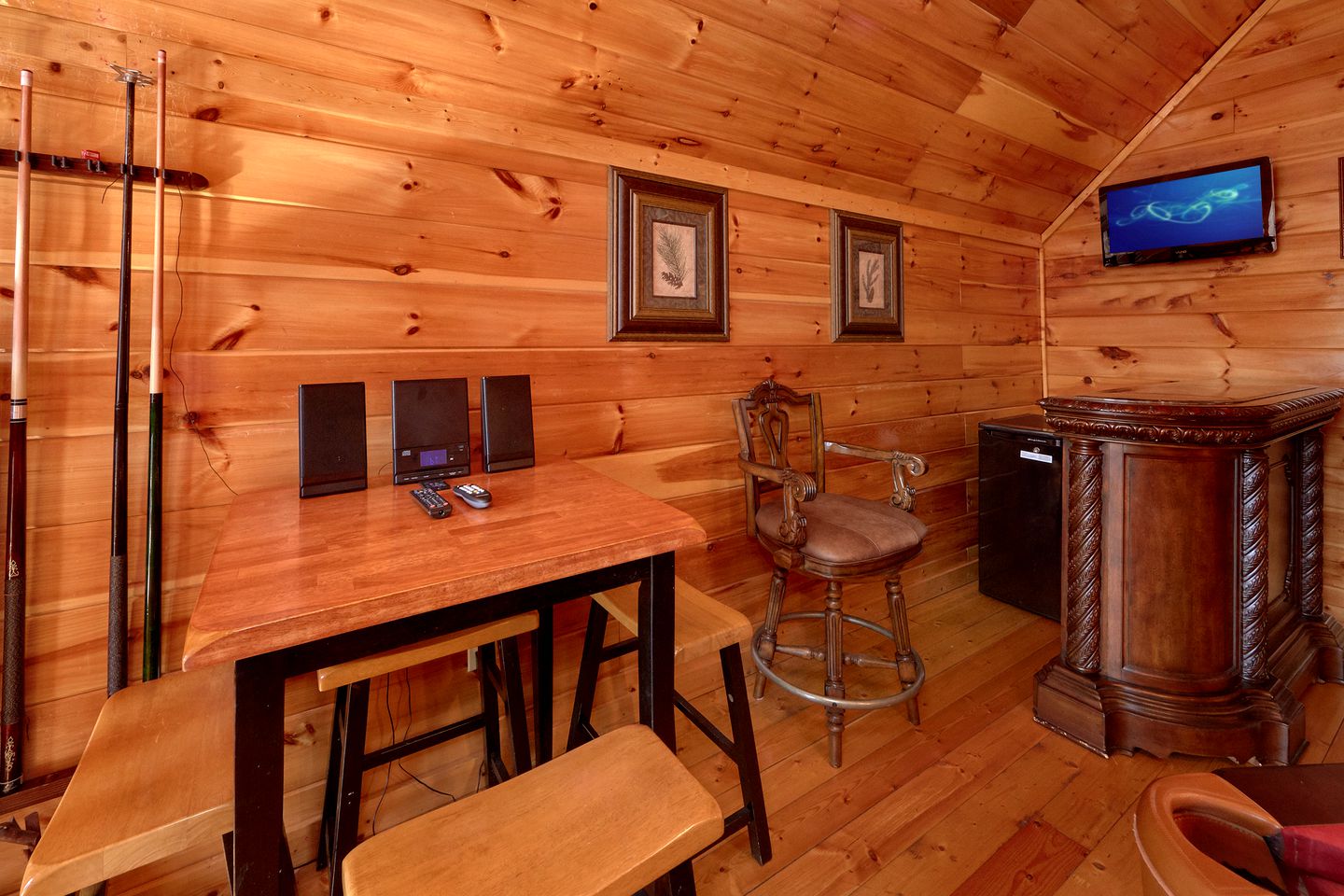 Warm and Cozy Gatlinburg Cabin Rental for a Fun-Filled Tennessee Vacation